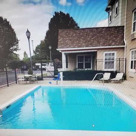 Hawthorn Suites By Wyndham Louisville North Jeffersonville Εξωτερικό φωτογραφία