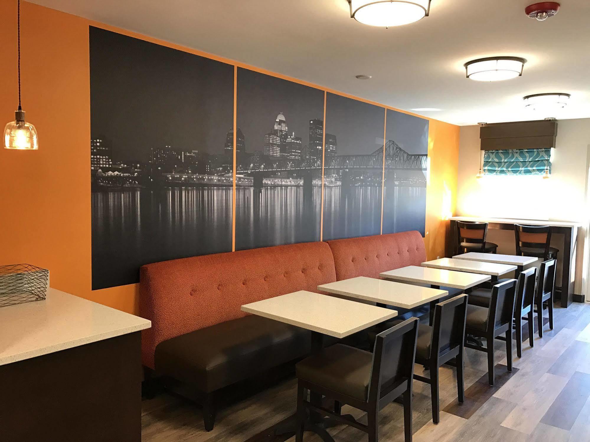 Hawthorn Suites By Wyndham Louisville North Jeffersonville Εξωτερικό φωτογραφία