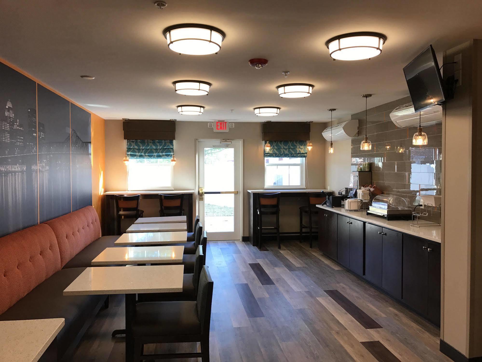 Hawthorn Suites By Wyndham Louisville North Jeffersonville Εξωτερικό φωτογραφία